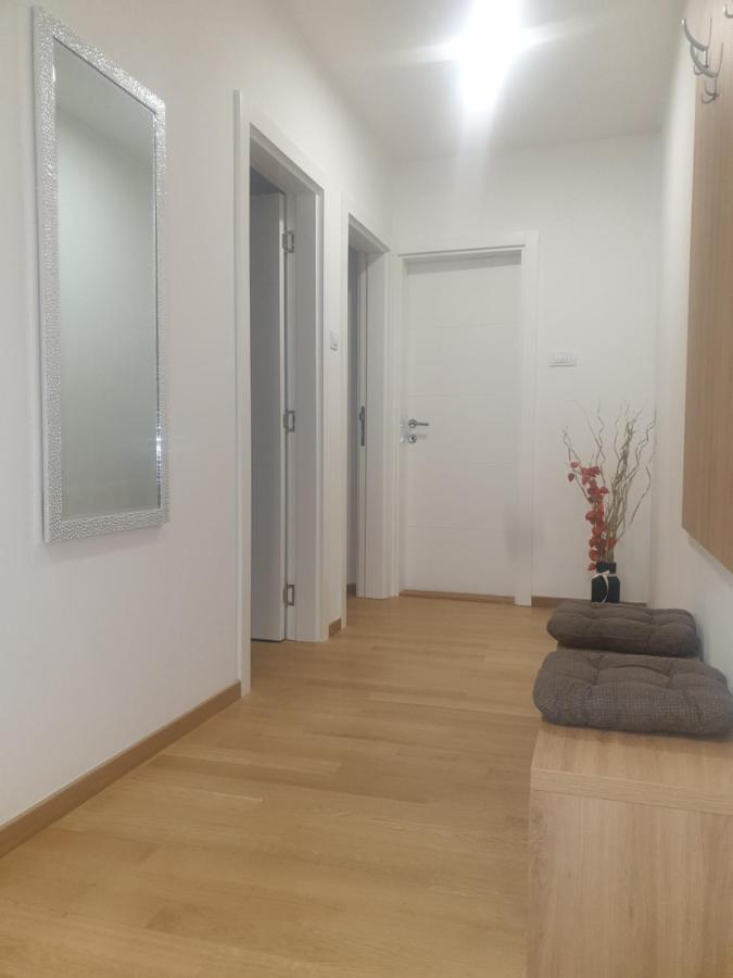 Apartment Iris Novi Sad Bagian luar foto