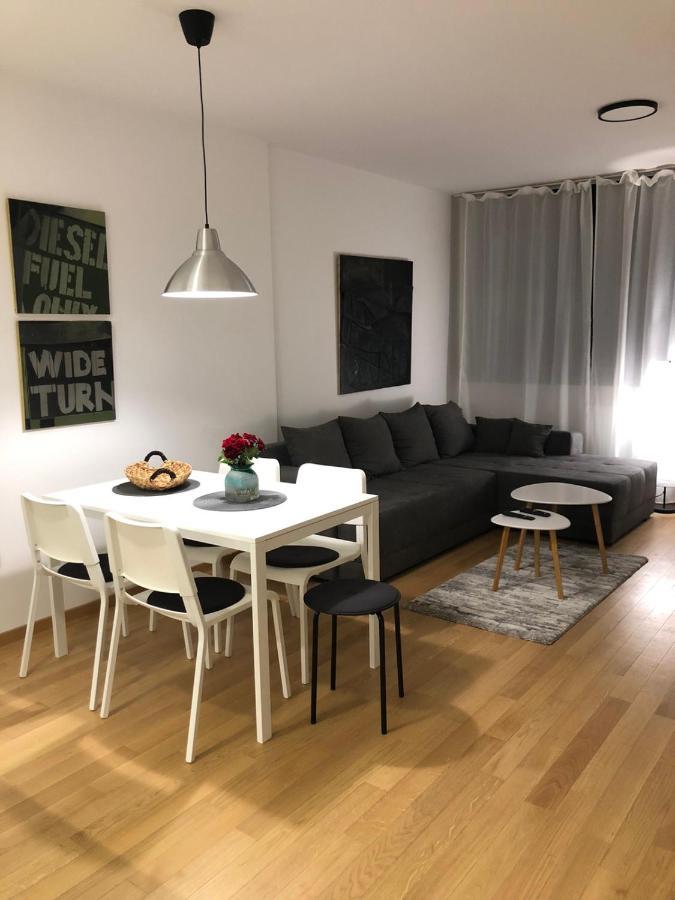 Apartment Iris Novi Sad Bagian luar foto